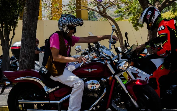 Nerja España Junio 2018 Gente Bicicletas Rally Motos Una Ciudad — Foto de Stock