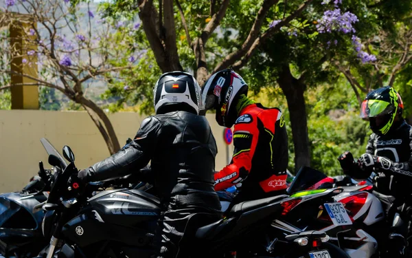 Nerja España Junio 2018 Gente Bicicletas Rally Motos Una Ciudad — Foto de Stock