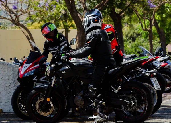 Nerja España Junio 2018 Gente Bicicletas Rally Motos Una Ciudad — Foto de Stock