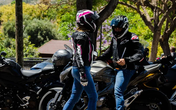 Nerja España Junio 2018 Gente Bicicletas Rally Motos Una Ciudad — Foto de Stock