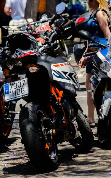 Nerja Hiszpania Czerwca 2018 Osób Rowery Motocykl Rally Nadmorskim Miasteczku — Zdjęcie stockowe