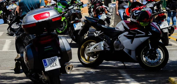 Nerja Spanje Juni 2018 Mensen Fietsen Motorfiets Rally Een Spaanse — Stockfoto