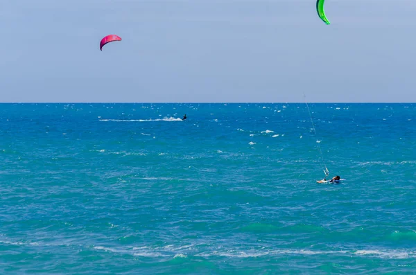 Malaga Spanien Mai 2018 Aktiver Sport Wellenreiten Mit Drachen Einer — Stockfoto