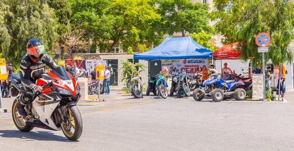 Nerja Spanje Juni 2018 Mensen Fietsen Motorfiets Rally Een Spaanse — Stockfoto