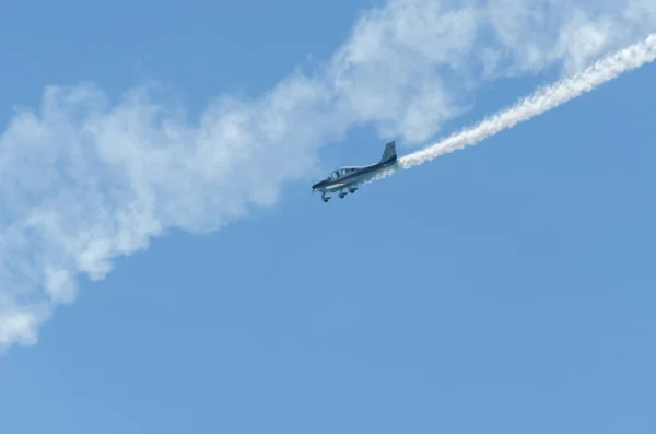 Torre Del Mar Spanien Juli 2018 Flygplan Flyger Över Stranden — Stockfoto