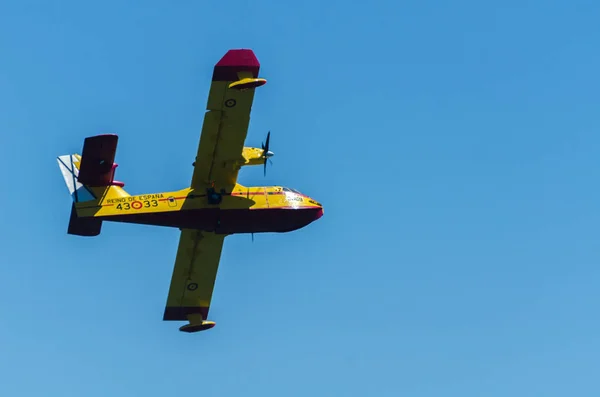 Torre Del Mar España Julio 2018 Aviones Sobrevolando Playa Una —  Fotos de Stock