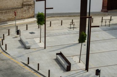 Velez Malaga, İspanya - 17 Ağustos 2018 siesta bir İspanyol şehir, Güney İspanya'nın karakteristik mimari sırasında sokakları boşaltın