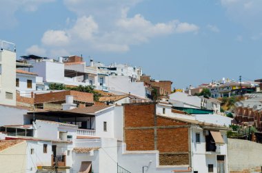 Velez Malaga, İspanya-24 Ağustos 2018 çatılar ve İspanyol şehri binalarda, Güney İspanya'nın karakteristik mimari cephe