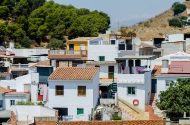 Velez Malaga, İspanya-24 Ağustos 2018 çatılar ve İspanyol şehri binalarda, Güney İspanya'nın karakteristik mimari cephe