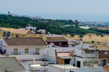 Velez Malaga, İspanya-24 Ağustos 2018 çatılar ve İspanyol şehri binalarda, Güney İspanya'nın karakteristik mimari cephe