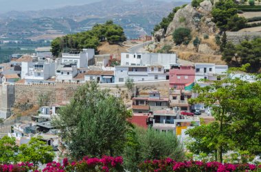 Velez Malaga, İspanya-24 Ağustos 2018 çatılar ve İspanyol şehri binalarda, Güney İspanya'nın karakteristik mimari cephe