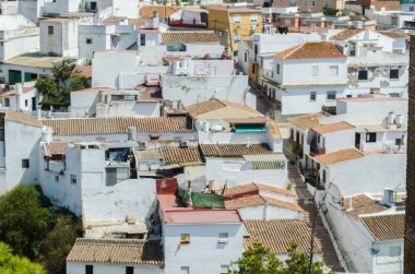 Velez Malaga, İspanya-24 Ağustos 2018 çatılar ve İspanyol şehri binalarda, Güney İspanya'nın karakteristik mimari cephe