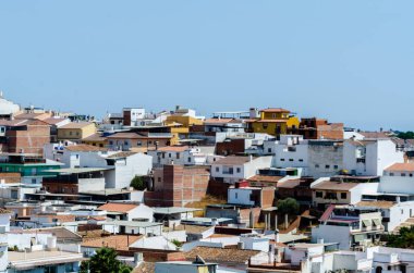 Velez Malaga, İspanya-24 Ağustos 2018 çatılar ve İspanyol şehri binalarda, Güney İspanya'nın karakteristik mimari cephe