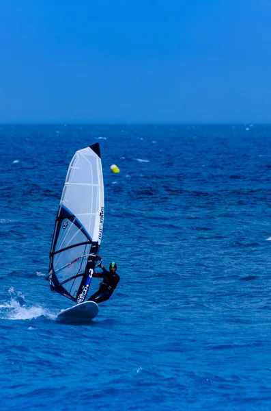 Malaga Espanha Maio 2018 Windurfer Tabuleiro Com Uma Vela Praticando — Fotografia de Stock