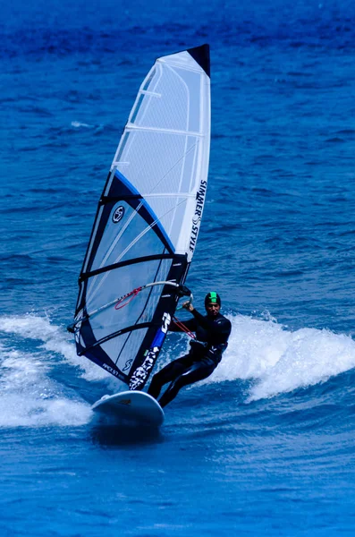 Malaga Espanha Maio 2018 Windurfer Tabuleiro Com Uma Vela Praticando — Fotografia de Stock