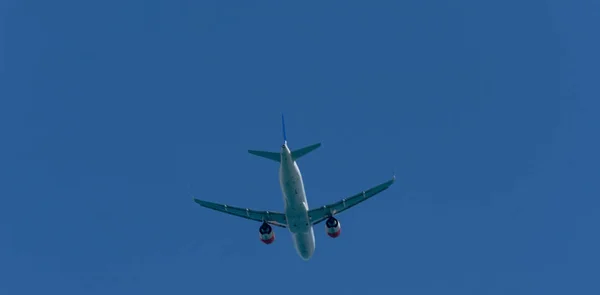 Malaga Espanha Maio 2018 Avião Passageiros Subindo Aeroporto Málaga Indústria — Fotografia de Stock