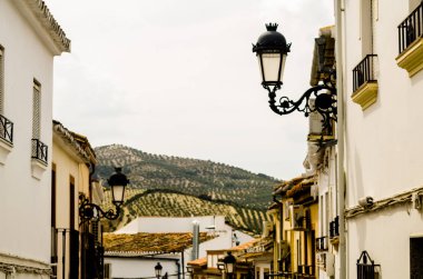 Baena, İspanya - 12 Eylül 2018 boş İspanyol sokaklarda Cordoba, eski Endülüs karakteristik mimarisi yanında küçük bir kasabasında