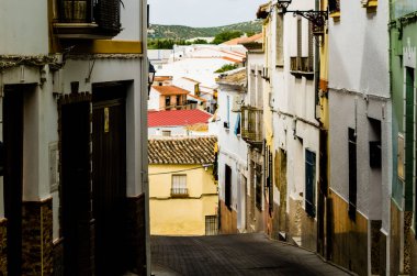 Baena, İspanya - 12 Eylül 2018 boş İspanyol sokaklarda Cordoba, eski Endülüs karakteristik mimarisi yanında küçük bir kasabasında