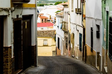Baena, İspanya - 12 Eylül 2018 boş İspanyol sokaklarda Cordoba, eski Endülüs karakteristik mimarisi yanında küçük bir kasabasında