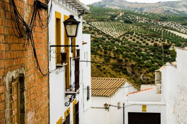 Baena, İspanya - 12 Eylül 2018 boş İspanyol sokaklarda Cordoba, eski Endülüs karakteristik mimarisi yanında küçük bir kasabasında