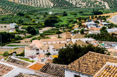 Baena, İspanya - Cordoba, eski Endülüs karakteristik mimarisi yanında eski bir İspanyol şehir panoraması 12 Eylül 2018 A