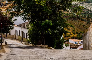 Baena, İspanya - 12 Eylül 2018 boş İspanyol sokaklarda Cordoba, eski Endülüs karakteristik mimarisi yanında küçük bir kasabasında