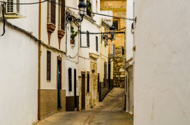 Baena, İspanya - 12 Eylül 2018 boş İspanyol sokaklarda Cordoba, eski Endülüs karakteristik mimarisi yanında küçük bir kasabasında