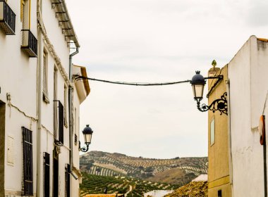 Baena, İspanya - 12 Eylül 2018 boş İspanyol sokaklarda Cordoba, eski Endülüs karakteristik mimarisi yanında küçük bir kasabasında