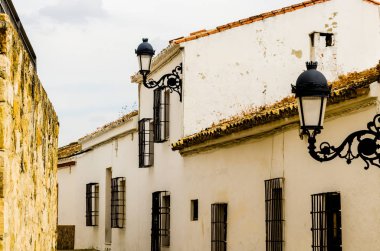 Baena, İspanya - 12 Eylül 2018 boş İspanyol sokaklarda Cordoba, eski Endülüs karakteristik mimarisi yanında küçük bir kasabasında