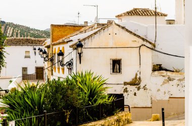 Baena, İspanya - 12 Eylül 2018 boş İspanyol sokaklarda Cordoba, eski Endülüs karakteristik mimarisi yanında küçük bir kasabasında
