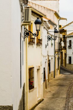Baena, İspanya - 12 Eylül 2018 boş İspanyol sokaklarda Cordoba, eski Endülüs karakteristik mimarisi yanında küçük bir kasabasında