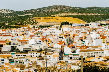 Baena, İspanya - Cordoba, eski Endülüs karakteristik mimarisi yanında eski bir İspanyol şehir panoraması 12 Eylül 2018 A