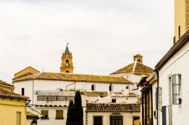 Baena, İspanya - Cordoba, eski Endülüs karakteristik mimarisi yanında eski bir İspanyol şehir panoraması 12 Eylül 2018 A