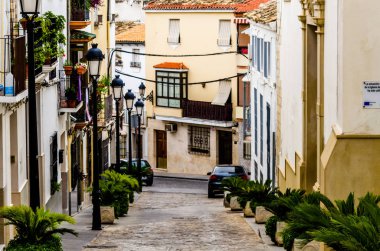 Baena, İspanya - 12 Eylül 2018 boş İspanyol sokaklarda Cordoba, eski Endülüs karakteristik mimarisi yanında küçük bir kasabasında