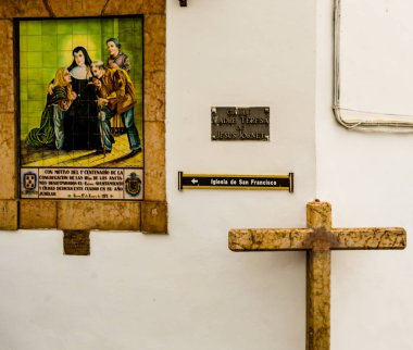 Baena, İspanya - 12 Eylül 2018 boş İspanyol sokaklarda Cordoba, eski Endülüs karakteristik mimarisi yanında küçük bir kasabasında