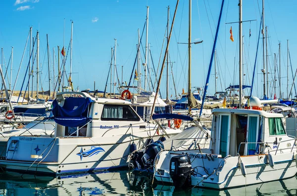 Torredembarra Spanien September 2017 Ein Schöner Yachthafen Mit Luxusyachten Und — Stockfoto