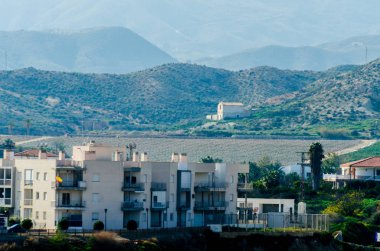 Antas, İspanya - Almeria, eski Endülüs karakteristik mimarisi yanında eski bir İspanyol şehir panoraması 18 Ocak 2019 A