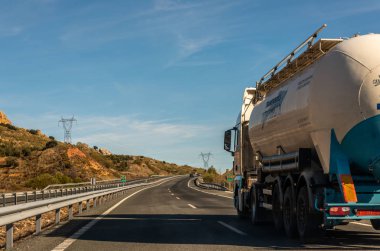 Granada İspanya, Aralık 15, 2018 A-92 ekspres şehir Granada İspanya, Avrupa yol altyapı önde gelen
