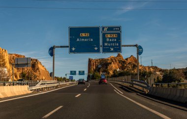 Granada İspanya, Aralık 15, 2018 A-92 ekspres şehir Granada İspanya, Avrupa yol altyapı önde gelen