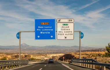 Granada İspanya, Aralık 15, 2018 A-92 ekspres şehir Granada İspanya, Avrupa yol altyapı önde gelen