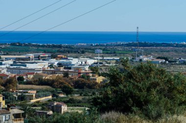 Vera, İspanya - Almeria, eski Endülüs karakteristik mimarisi yanında eski bir İspanyol şehir panoraması 25 Ocak 2019 A