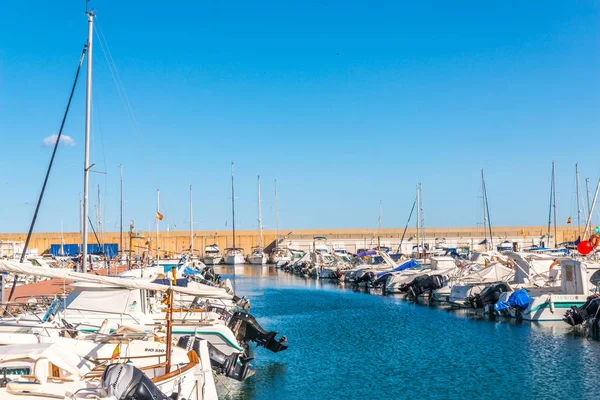 Torredembarra Spanien September 2017 Ein Schöner Yachthafen Mit Luxusyachten Und — Stockfoto