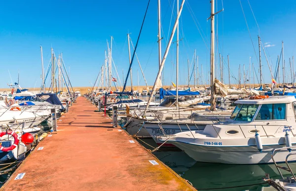 Torredembarra Spanien September 2017 Ein Schöner Yachthafen Mit Luxusyachten Und — Stockfoto