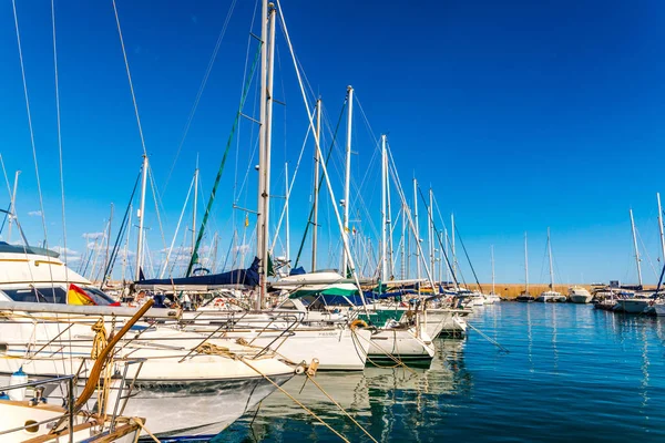 Torredembarra Espanha Setembro 2017 Uma Bela Marina Com Iates Luxo — Fotografia de Stock