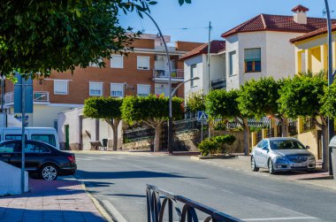 Antas, İspanya - 26 Ocak 2019 boş İspanyol sokaklarda Almeria, eski Endülüs karakteristik mimarisi yanında küçük bir kasabasında
