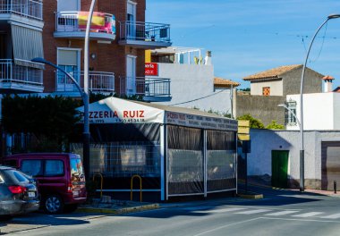 Antas, İspanya - 26 Ocak 2019 boş İspanyol sokaklarda Almeria, eski Endülüs karakteristik mimarisi yanında küçük bir kasabasında