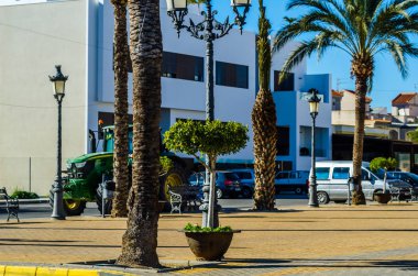 Antas, İspanya - 26 Ocak 2019 boş İspanyol sokaklarda Almeria, eski Endülüs karakteristik mimarisi yanında küçük bir kasabasında