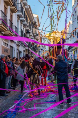 Velez Malaga, İspanya-3 Şubat 2018 A renkli karnaval geçit Andalusia küçük bir kasaba sakinleri tarafından düzenlenen