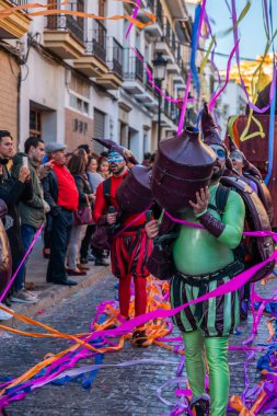 Velez Malaga, İspanya-3 Şubat 2018 A renkli karnaval geçit Andalusia küçük bir kasaba sakinleri tarafından düzenlenen