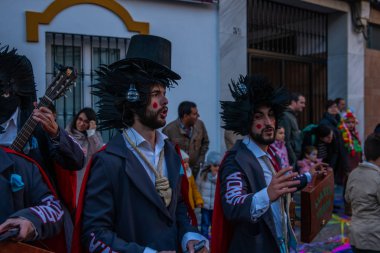 Velez Malaga, İspanya-3 Şubat 2018 A renkli karnaval geçit Andalusia küçük bir kasaba sakinleri tarafından düzenlenen